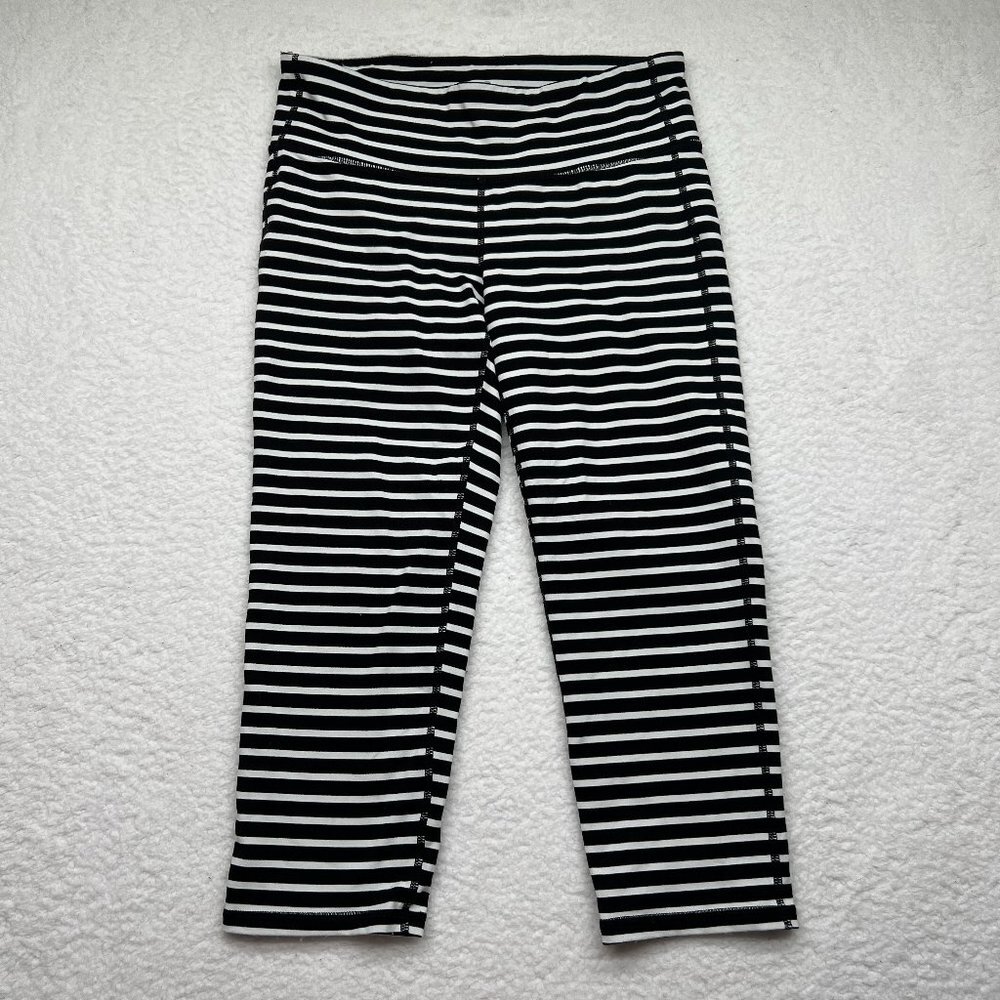 Athleta | Striped capri yoga athletic leggings Size Medium